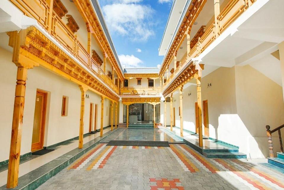 Hotel Dimbir Regency Leh Bagian luar foto
